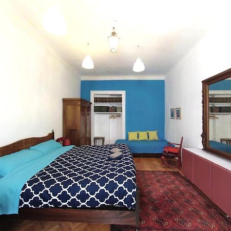 Casa Antica - Historical Apartment In Old City Center Triest Zimmer foto