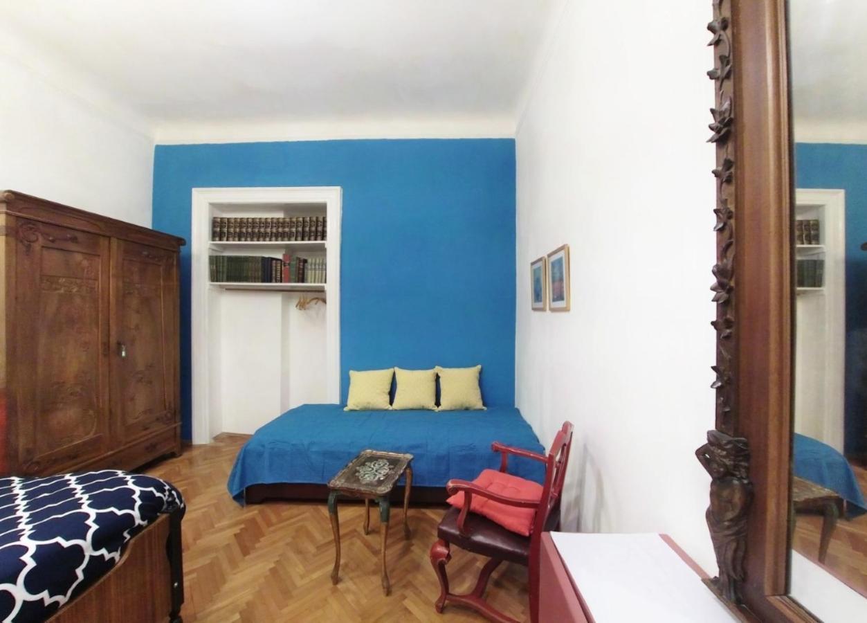 Casa Antica - Historical Apartment In Old City Center Triest Zimmer foto